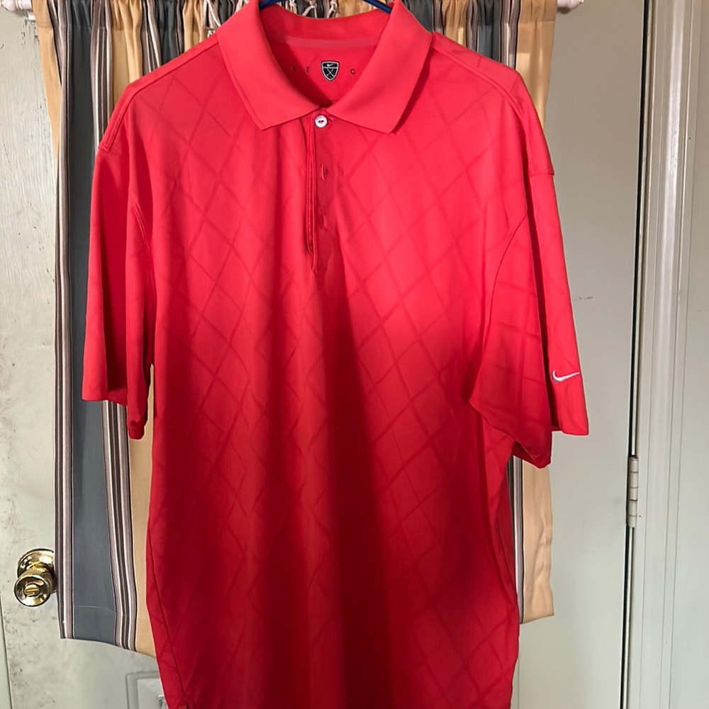 Six Lg Nike, One Callaway, One Foot Joy golf shirts